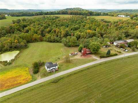 209 Auction Barn Rd, Derry, PA 15717