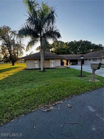 209 Oaklawn Court, Lehigh Acres, FL 33936