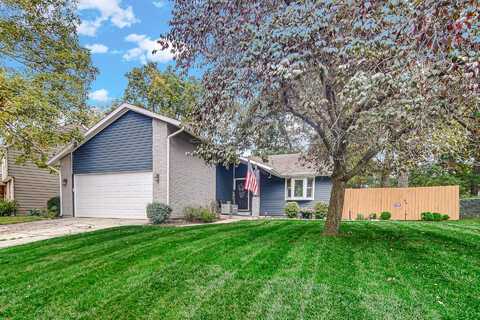 205 Lakeside Drive, Valparaiso, IN 46383