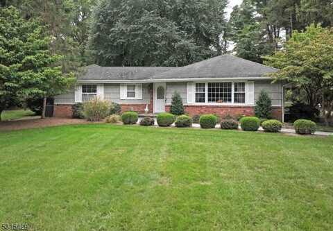 12 Echo Ridge Rd, Upper Saddle River, NJ 07458