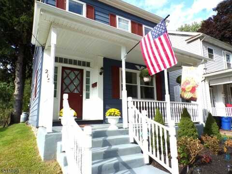 215 Paul St, Belvidere, NJ 07823