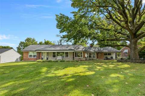 17 Biritz Drive, Saint Louis, MO 63137