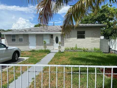 913 Foster Rd, Hallandale Beach, FL 33009