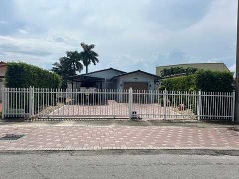 10430 NW 129th St, Hialeah Gardens, FL 33018