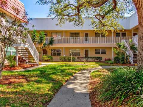 10037 62ND TERRACE N, Saint Petersburg, FL 33708