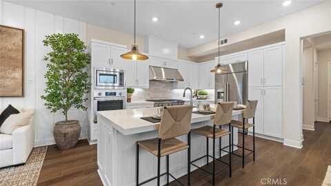 408 Treble, Irvine, CA 92618