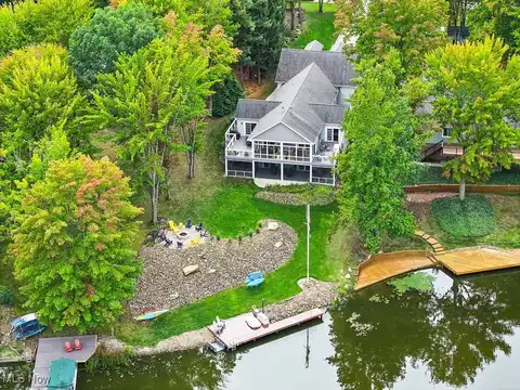 1560 Lake Crest Drive, Roaming Shores, OH 44084