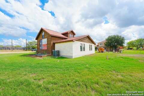 7274 FM 327, Elmendorf, TX 78112