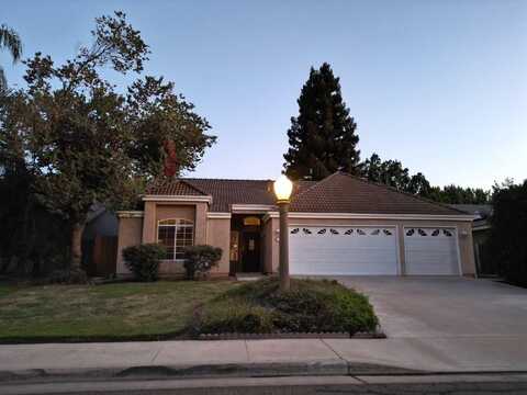 2409 E Oak Avenue, Visalia, CA 93292