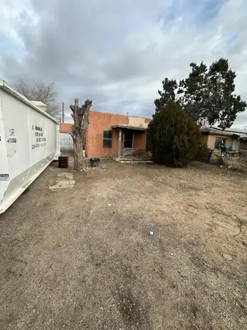 Texas, ALBUQUERQUE, NM 87108