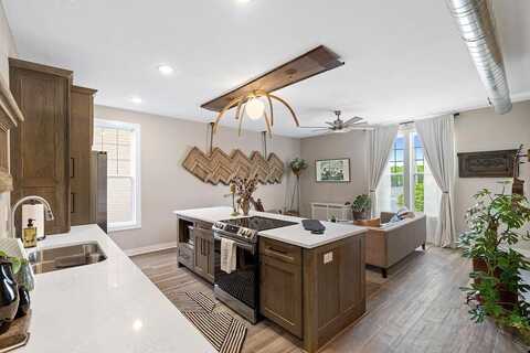 6Th, MILWAUKEE, WI 53204