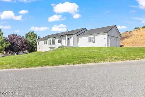 Majesty Heights, YAKIMA, WA 98908