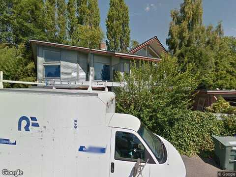 171St, LAKE FOREST PARK, WA 98155
