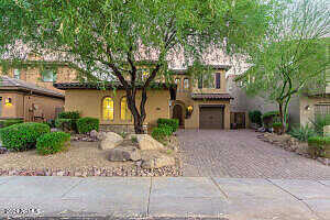 Crest, PHOENIX, AZ 85050