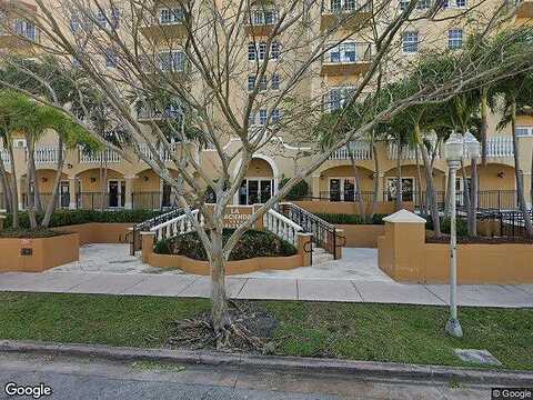 Salzedo, CORAL GABLES, FL 33134