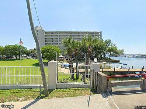 E Beach Dr, Panama City, FL 32401