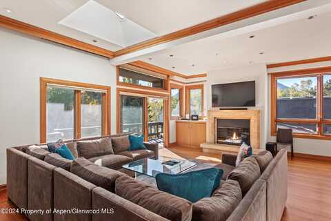 1085 Cemetery Lane, Aspen, CO 81611