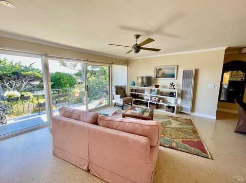 370 Eden Roc Drive, Sausalito, CA 94965