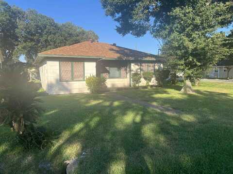 2300 Owens ave, Groves, TX 77619