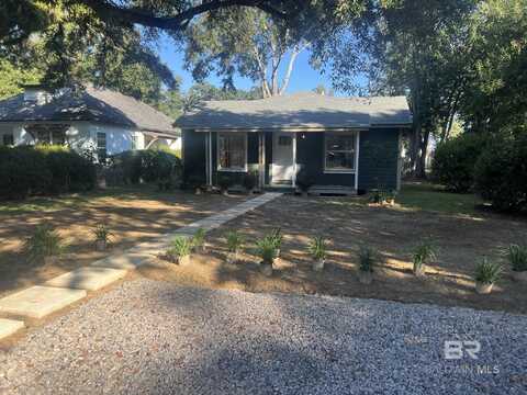 210 W Myrtle Avenue, Foley, AL 36535