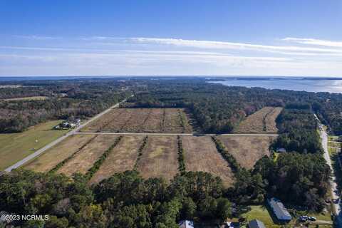 1561 Highway 101, Beaufort, NC 28516