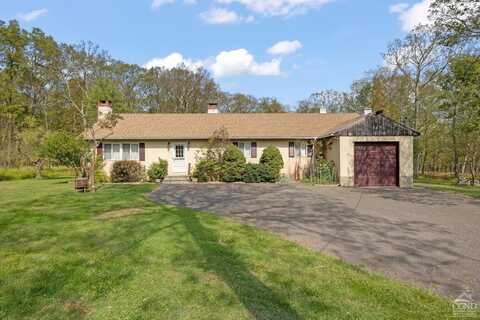 69 Stone Mountain Road, Cairo, NY 12414