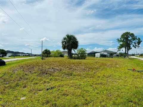 3806 21st Street W, Lehigh Acres, FL 33971