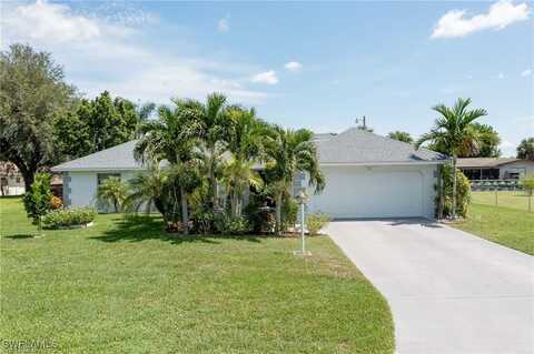 209 Daleview Avenue, Lehigh Acres, FL 33936