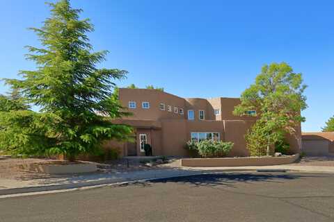 1901 AVENIDA ALTURAS NE, Albuquerque, NM 87110