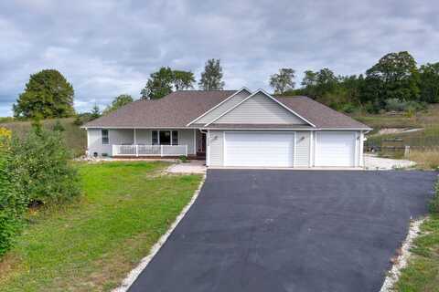 2424 Tyler Hills Dr., Traverse City, MI 49685