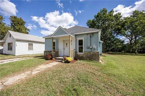 527 S 4th Street, Neodesha, KS 66757