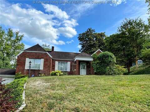 856 McQueen Boulevard, Saint Albans, WV 25177