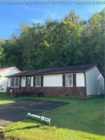 207 Geronimo Drive, Saint Albans, WV 25177