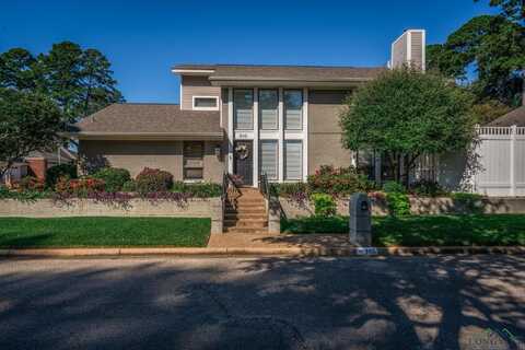 305 Tealwood Dr., Longview, TX 75605