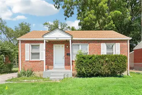 560 S New Florissant Road, Florissant, MO 63031