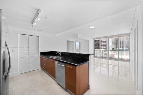 253 NE 2nd St, Miami, FL 33132