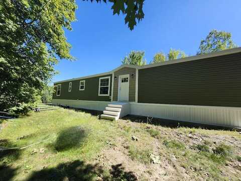 414 Kelley Mobile Home Park, Millinocket, ME 04462