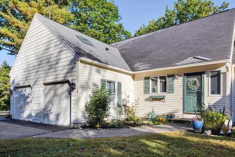 13 Chickadee Lane, Kennebunk, ME 04043