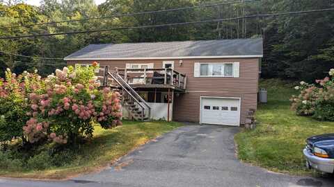 795 Memorial Drive NE, Winthrop, ME 04364