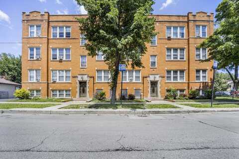 4748 W Roscoe Street, Chicago, IL 60641