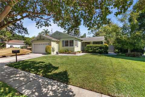 8900 Gladbeck Avenue, Northridge, CA 91324