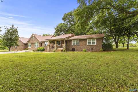 689 Hillside Drive, Arab, AL 35016