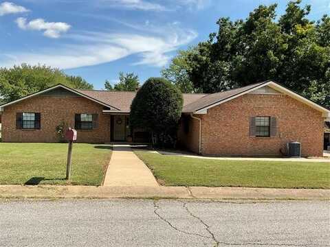 220 Quail Ridge Drive, Sallisaw, OK 74955