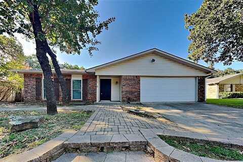 3720 Aspenwood Drive, Bedford, TX 76021