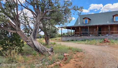 3722 Raney Road, Ash Fork, AZ 86320