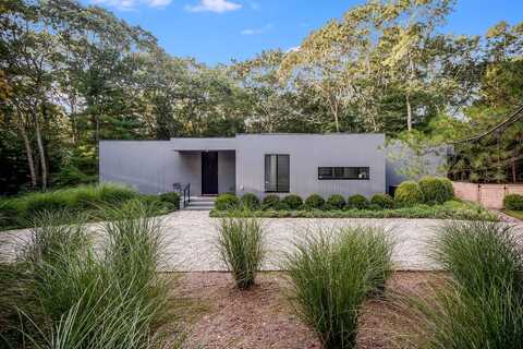 376 Stephen Hands Path, East Hampton, NY 11937