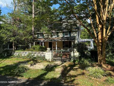 40 Caddell Road, Pinehurst, NC 28374