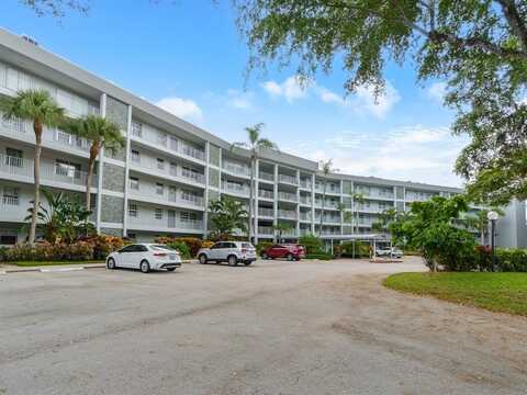 4020 W Palm Aire Dr, Pompano Beach, FL 33069