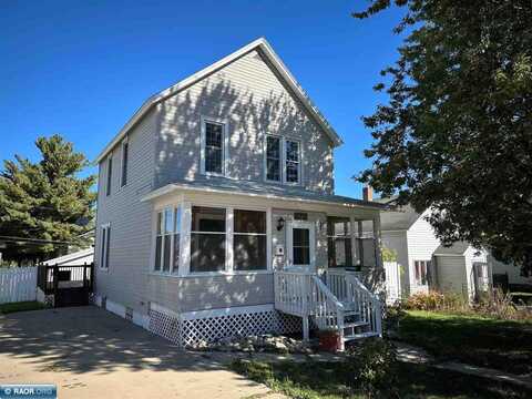 1127 E Madison, Ely, MN 55731