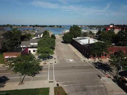 603 S JAMES Street, Ludington, MI 49431